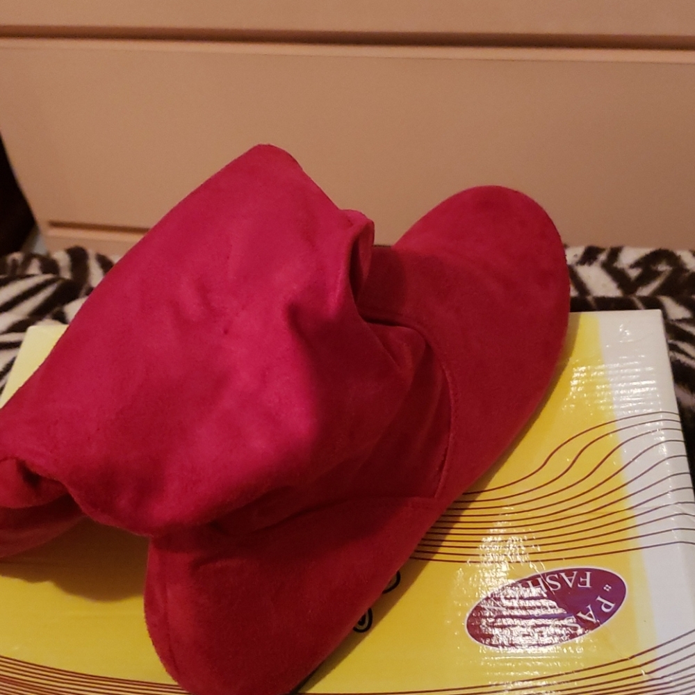 Red ankle boots, suede